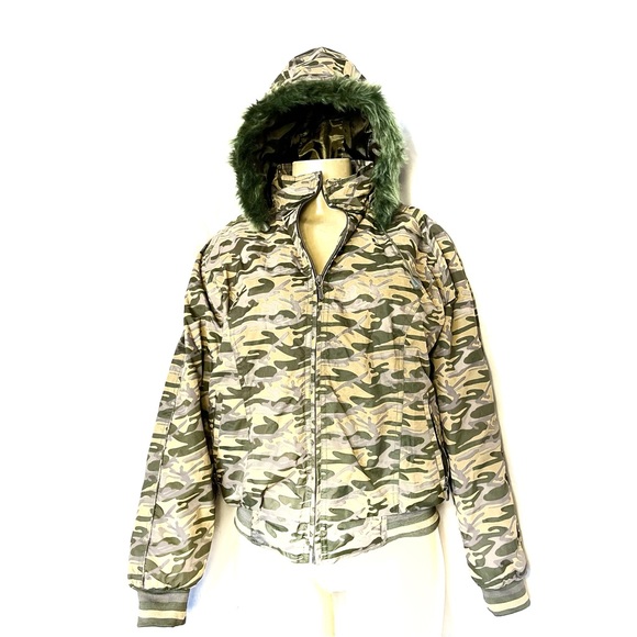 Camo Hooded Jacket - Picture 2 of 14